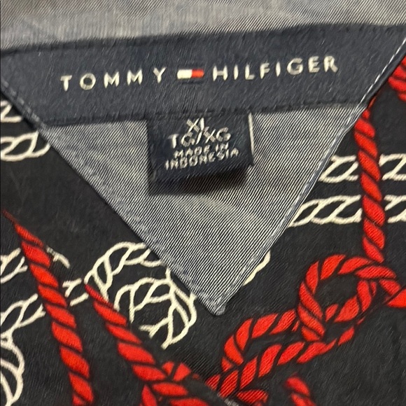 🌹TOMMY HILFIGER FLORAL PIN TUCK BUTTON DOWN SHIRT - Picture 8 of 11
